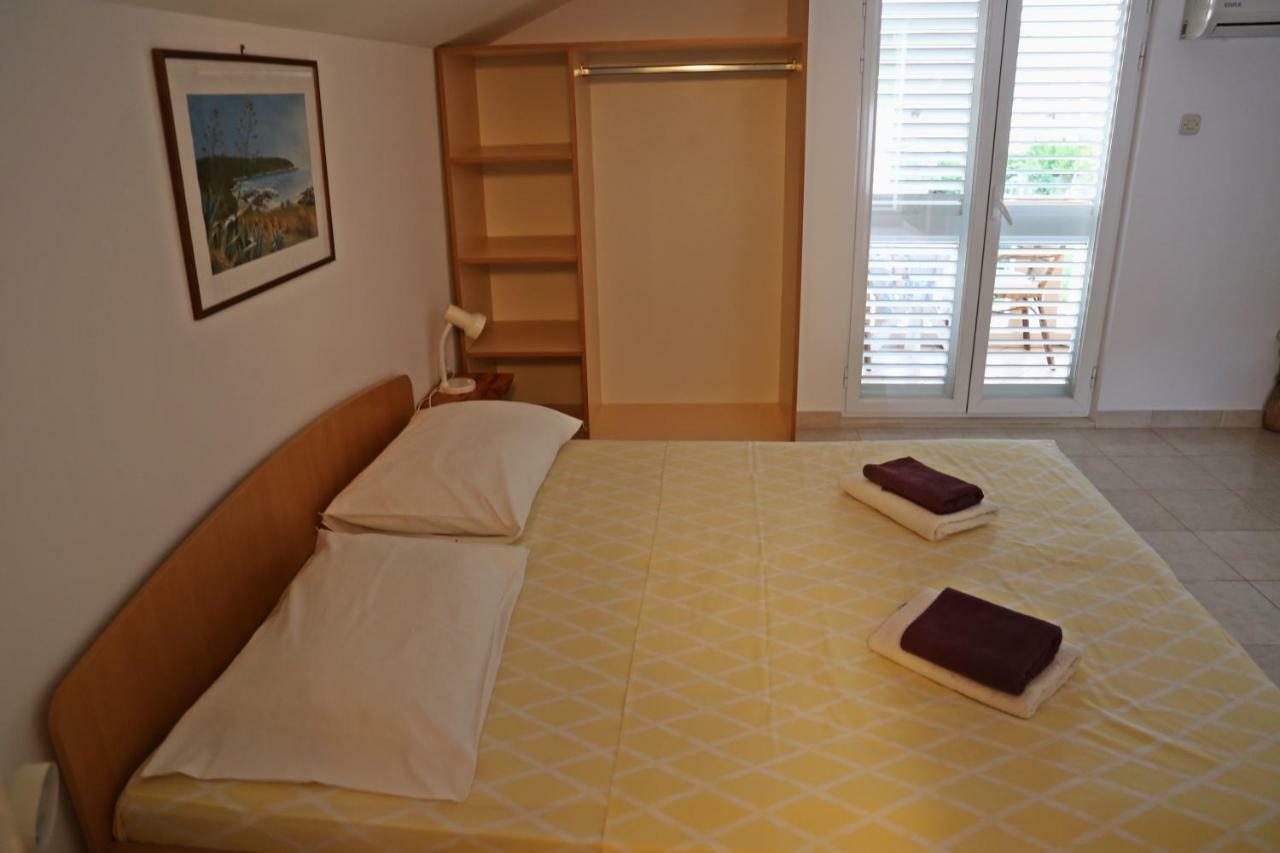 Apartments Katica Lumbarda Eksteriør billede